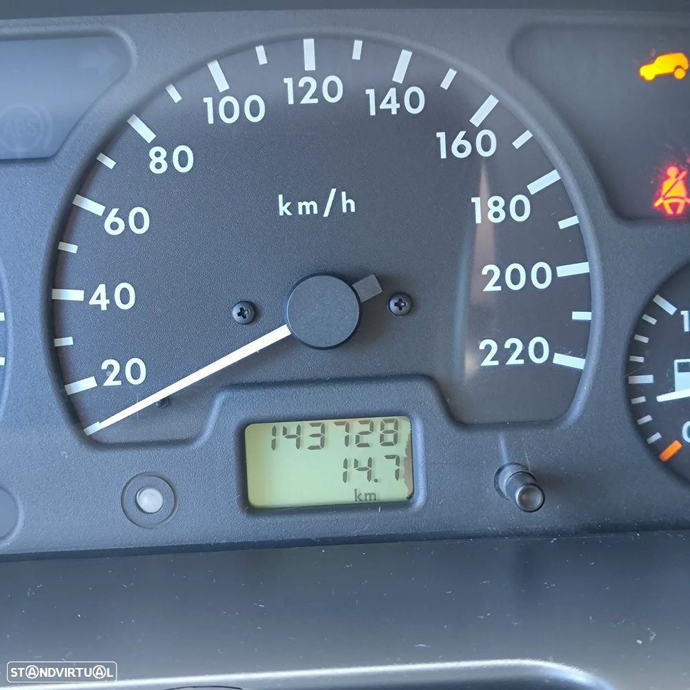 Land Rover Discovery 2.5 TD5 - 8