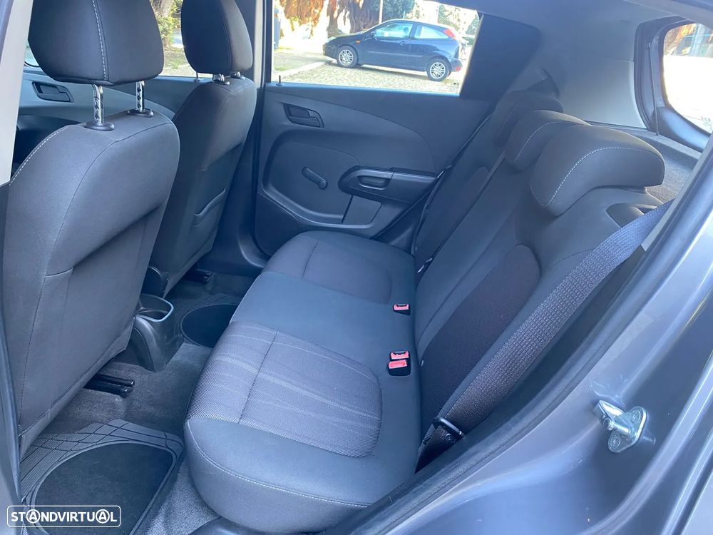 Chevrolet Aveo 1.3 LTZ - 16