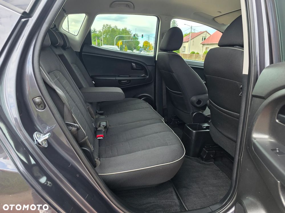 Kia Venga 1.6 CVVT Dream Team Edition - 16