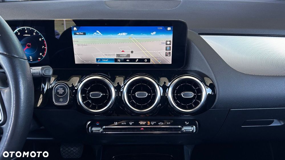 Mercedes-Benz GLA 200 Style - 17