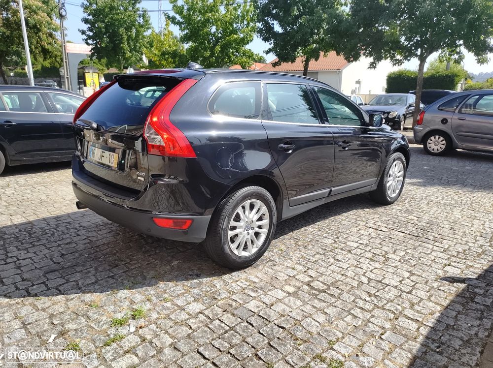 Volvo XC 60 2.4 D Drive Momentum - 13