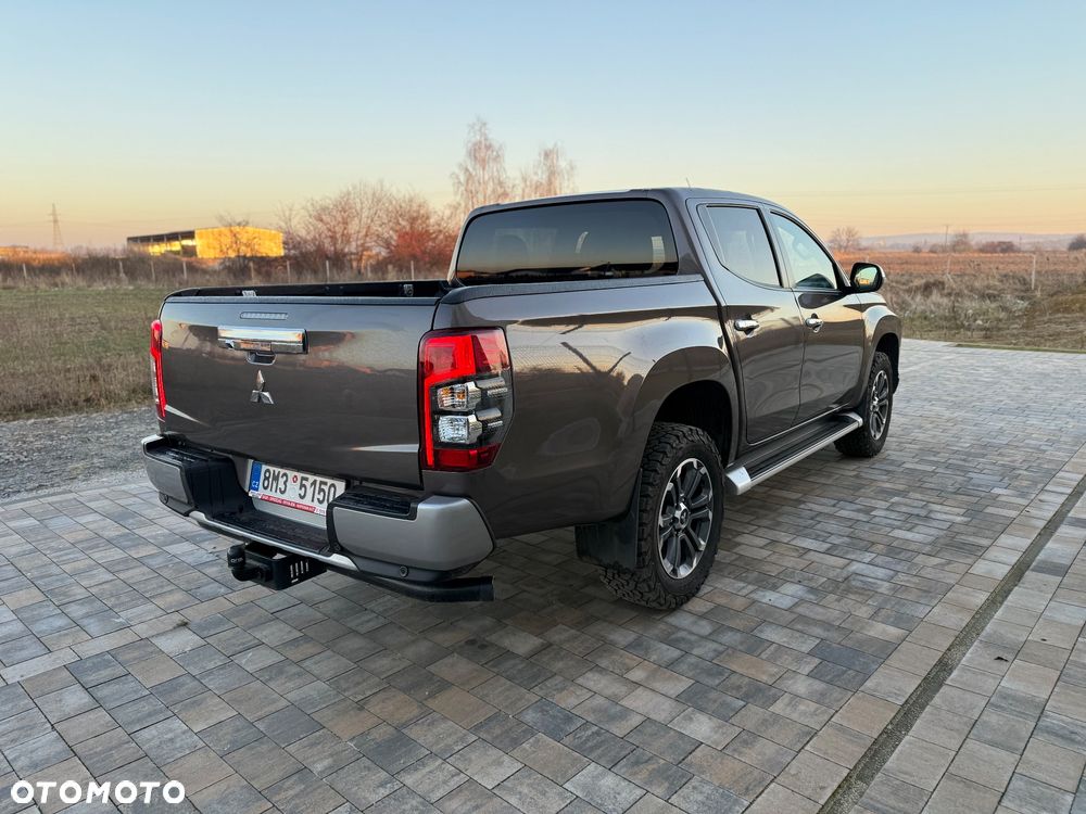 Mitsubishi L200 2.2 d DC Power Instyle Plus - 3