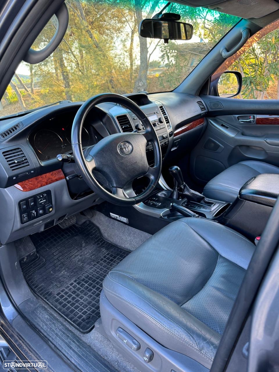 Toyota Land Cruiser Prado - 9