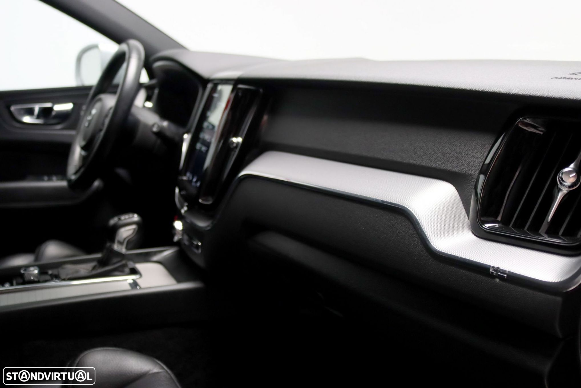 Volvo XC 60 2.0 D4 R-Design Geartronic - 14