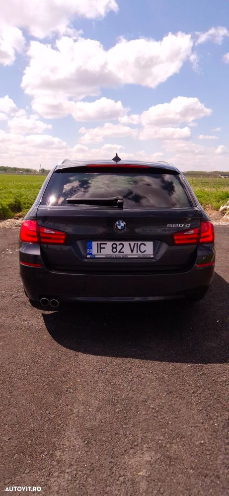BMW Seria 5 520d - 24