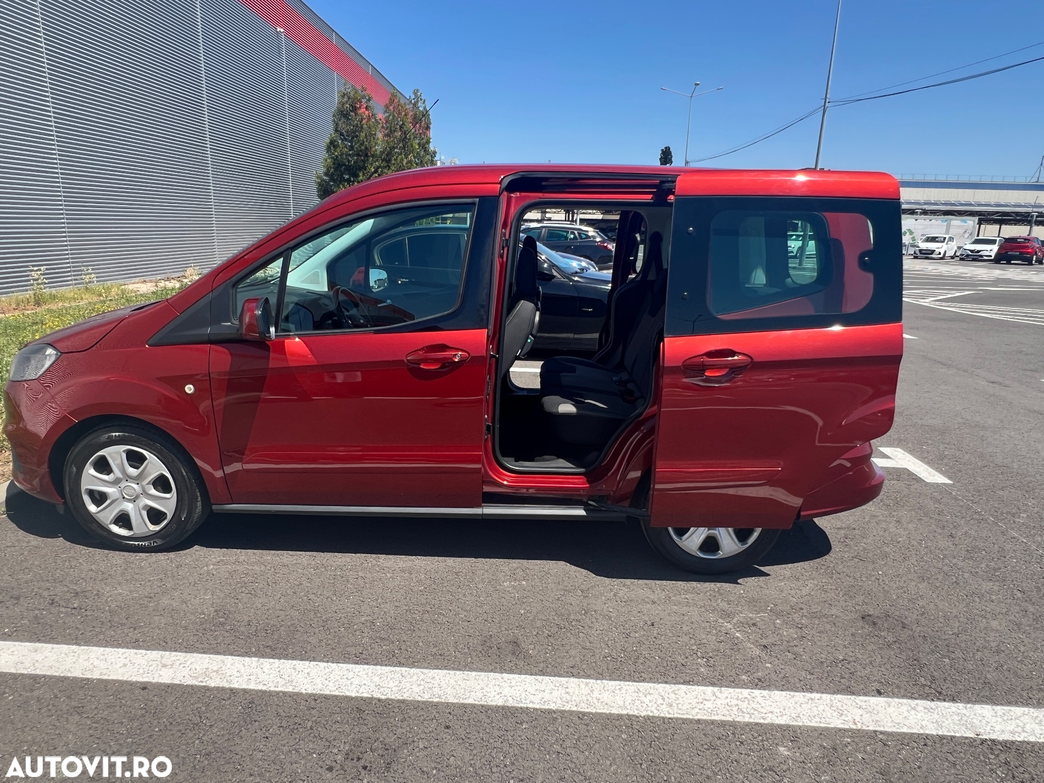 Ford Tourneo Courier 1.5 TDCi S&S Titanium - 13
