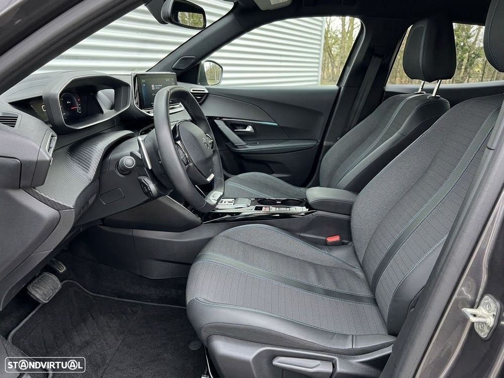Peugeot 2008 1.2 PureTech Allure Pack EAT8 - 16