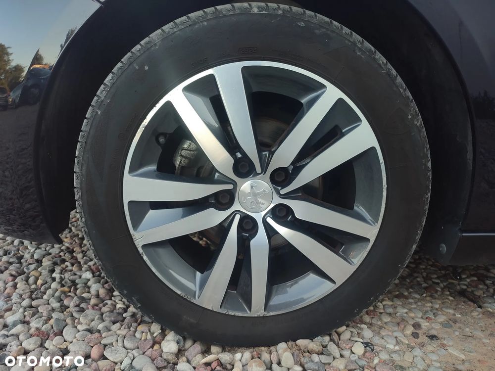 Peugeot 308 PureTech 130 GPF Stop & Start Allure Business-Paket - 9