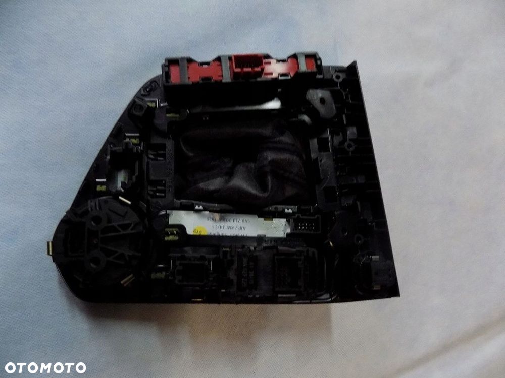 dw tiguan ii r line panel gałka zmiany 5nb864263a - 3
