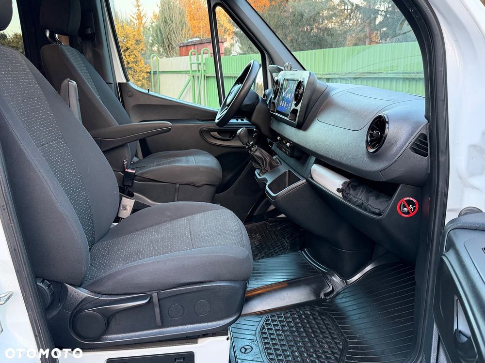 Mercedes-Benz Sprinter Tourer Standard HA CREW - 16