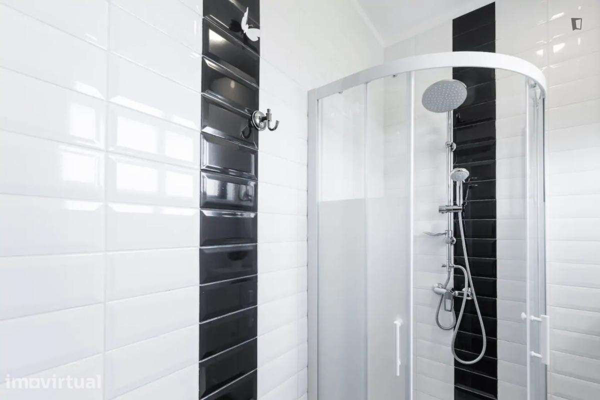Apartamento com 1 quartos - localizado em Cedofeita Porto - Grande imagem: 5/16