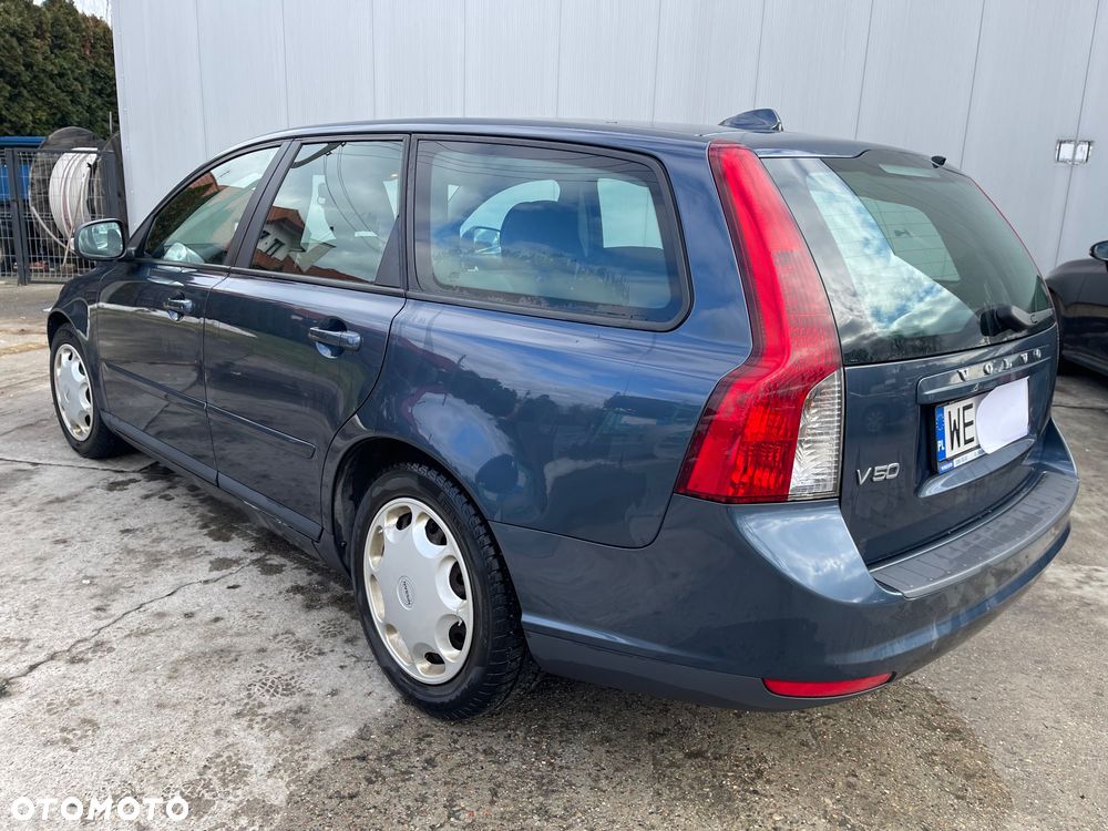 Volvo V50 2.0D Momentum - 10