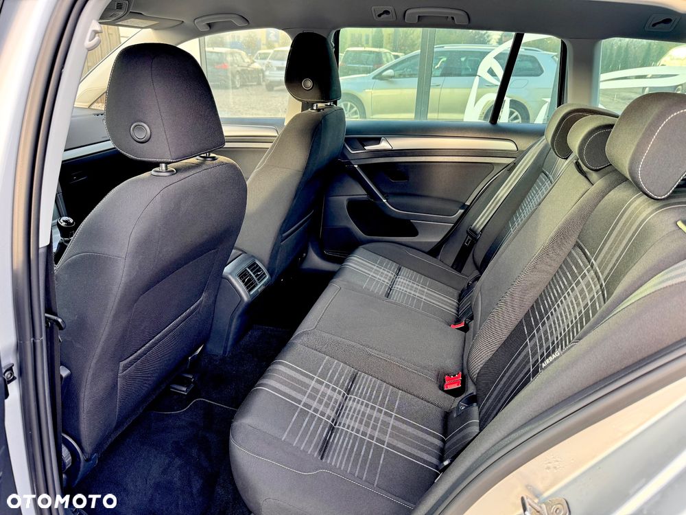 Volkswagen Golf 1.6 BlueTDI Comfortline - 22