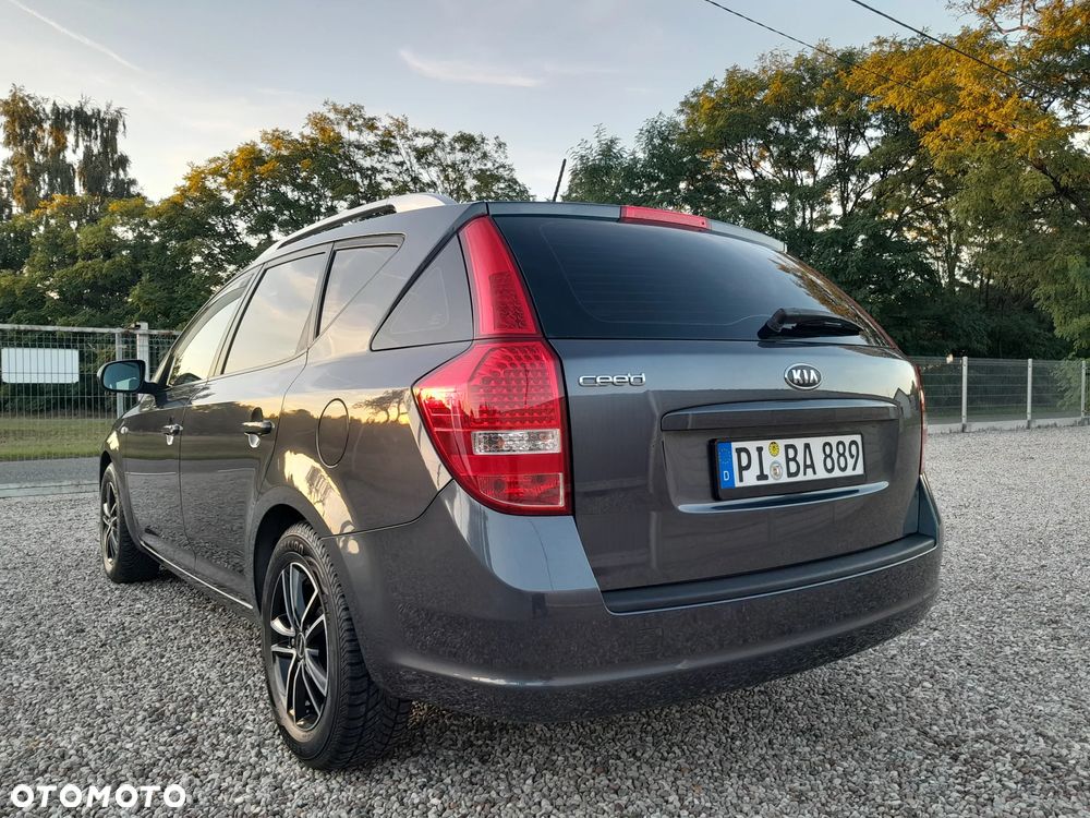 Kia Ceed - 6