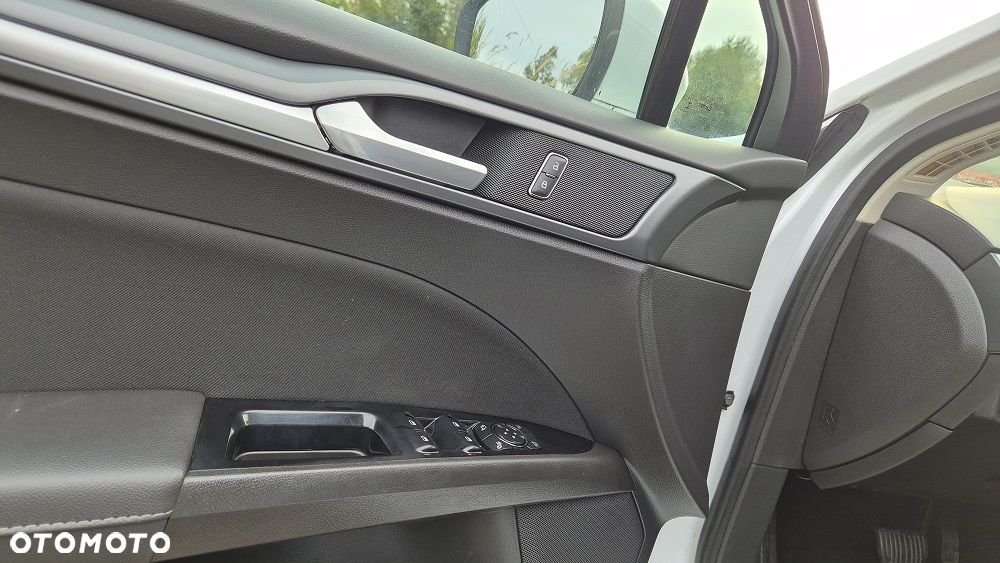 Ford Mondeo 2.0 TDCi Titanium PowerShift - 10