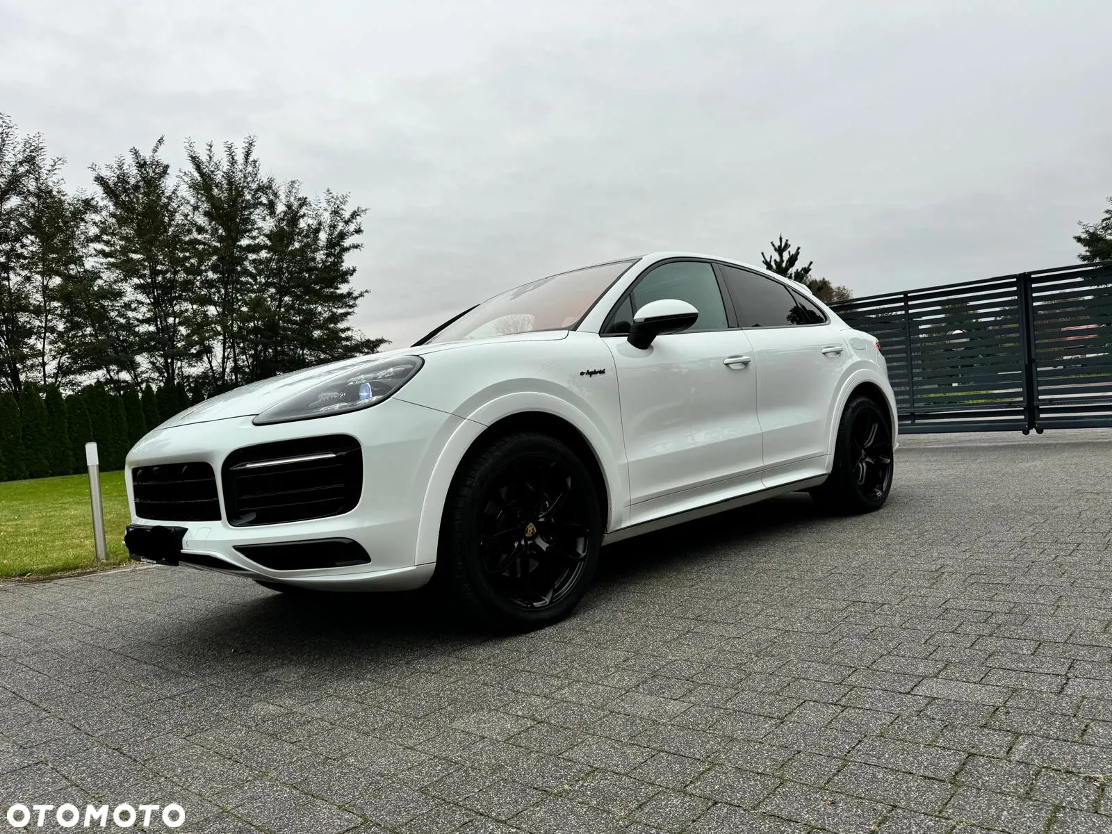 Porsche Cayenne Coupe E-Hybrid - 3