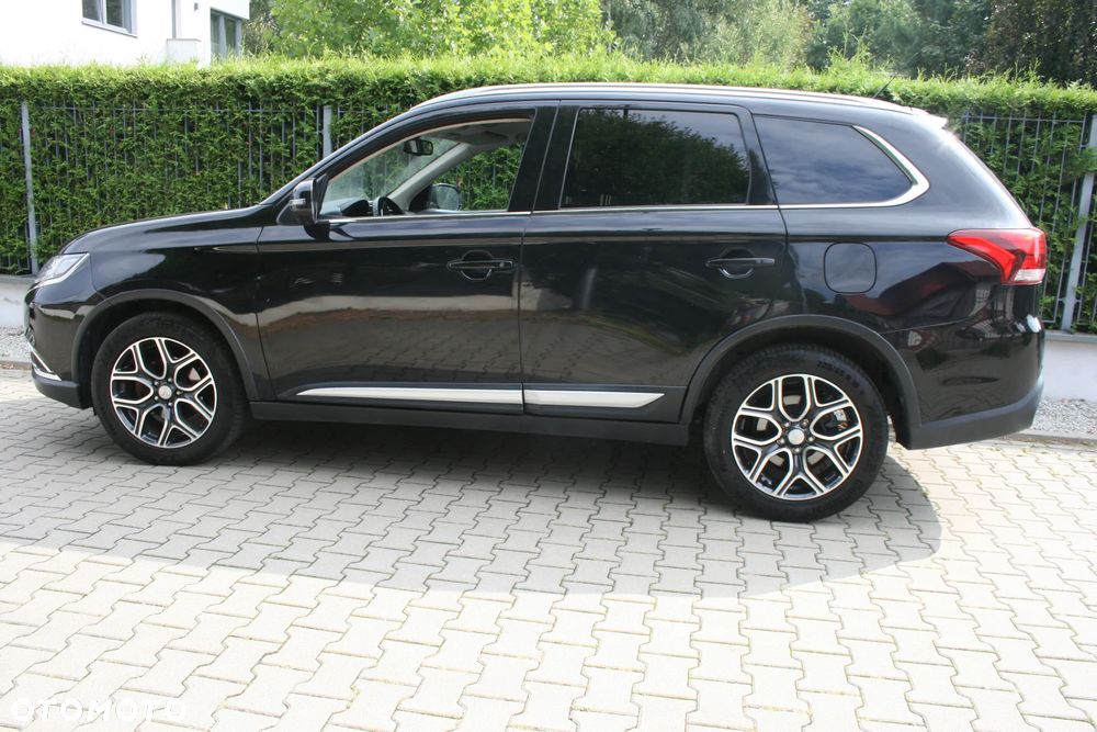 Mitsubishi Outlander 2.2 DID Intense + 4WD - 36