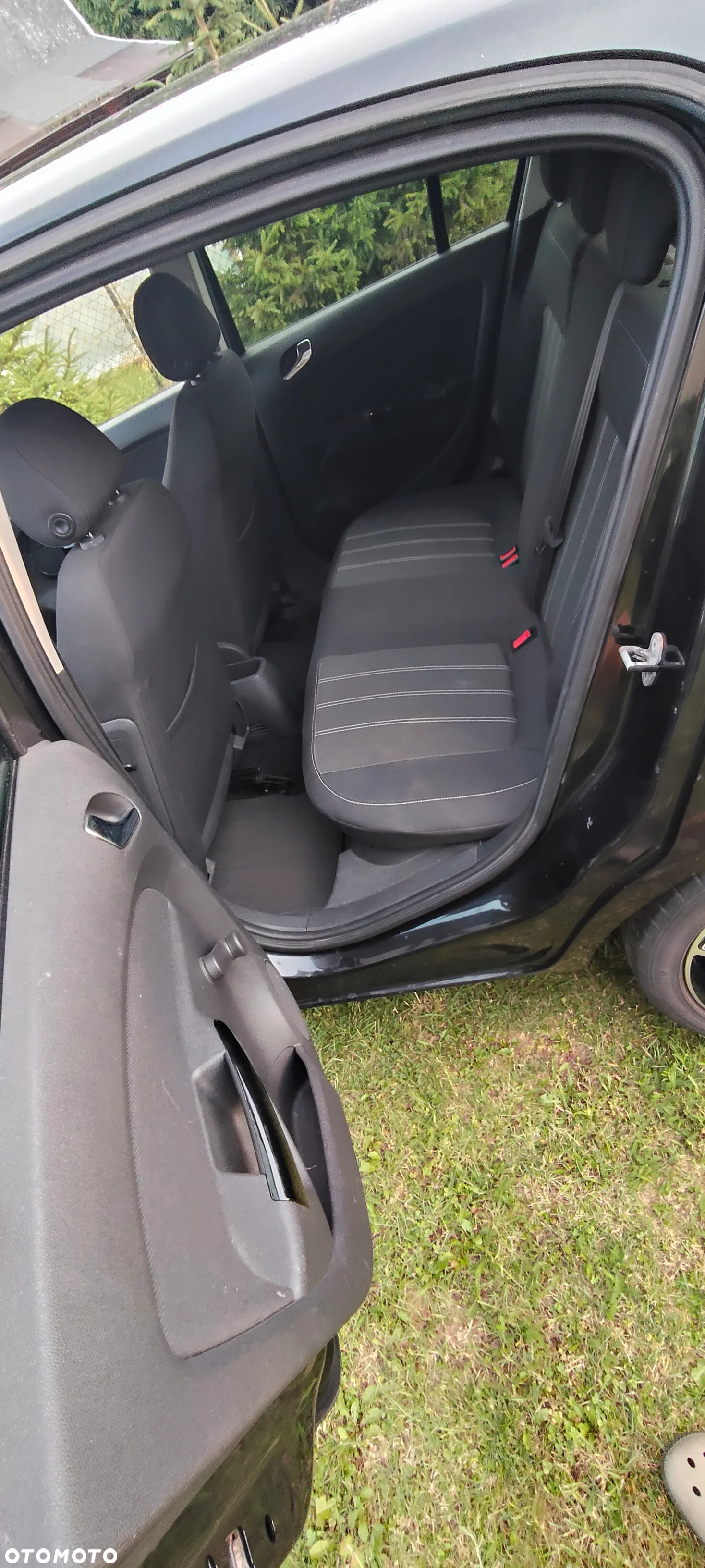 Opel Corsa 1.4 16V Active - 9