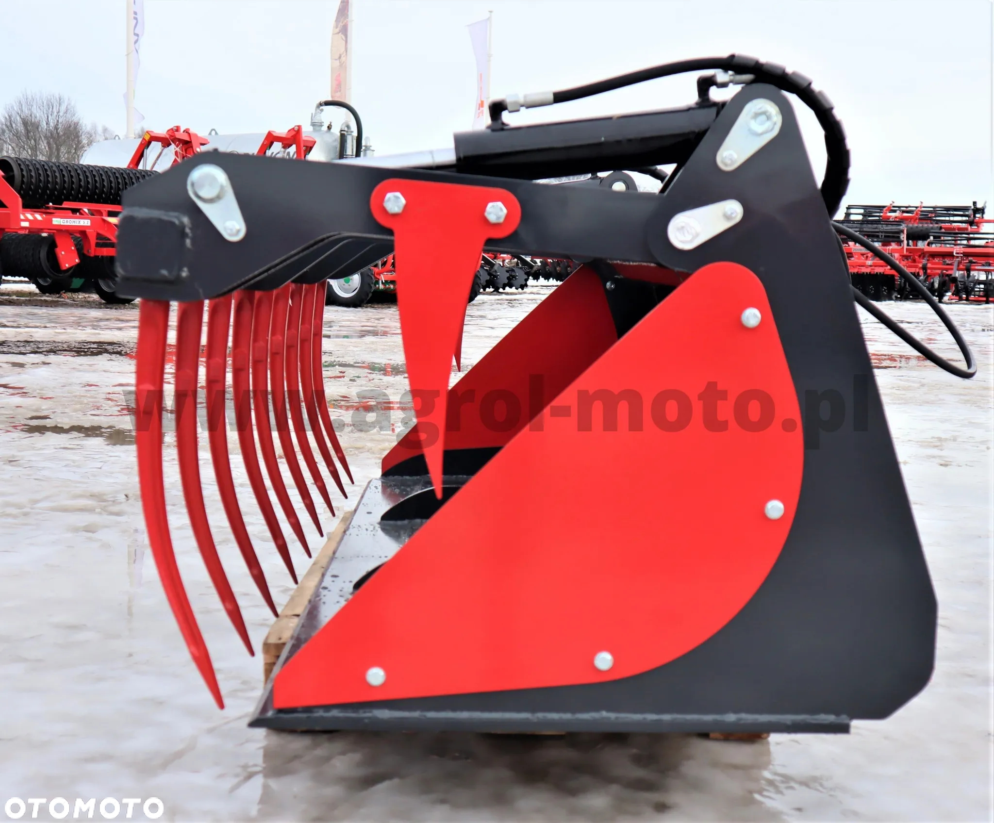 Widło-krokodyl INTER-TECH 1.5m 1,8 m; łyżka/chwytak/paleciak - 12
