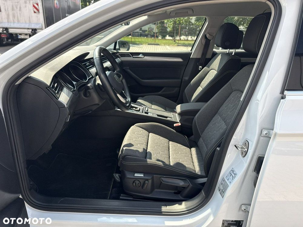 Volkswagen Passat 1.5 TSI EVO Business DSG - 11