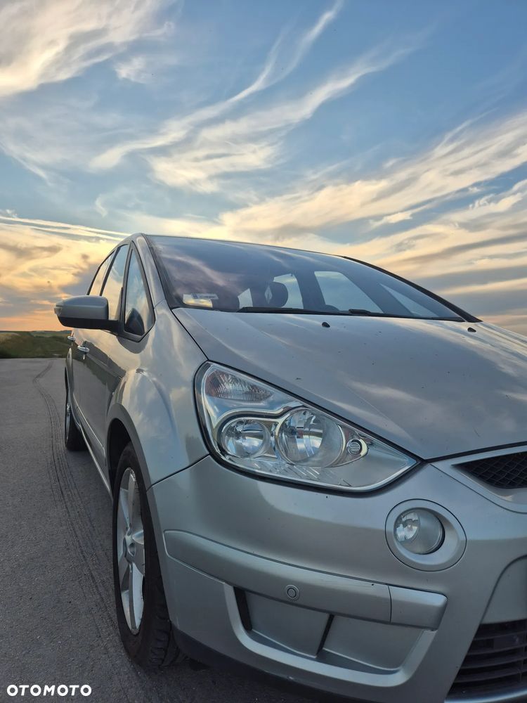 Ford S-Max 2.5 Titanium - 1