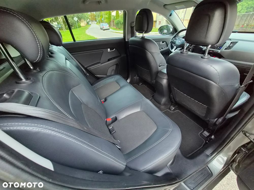 Kia Sportage 2.0 L - 7