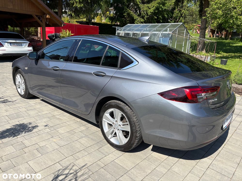 Opel Insignia - 18
