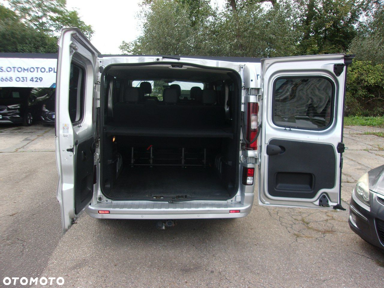 Opel Vivaro - 24