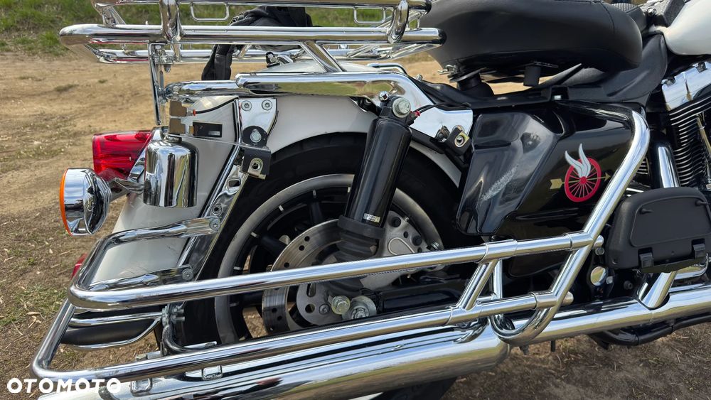 Harley-Davidson FLHT Electra Glide Standard - 18