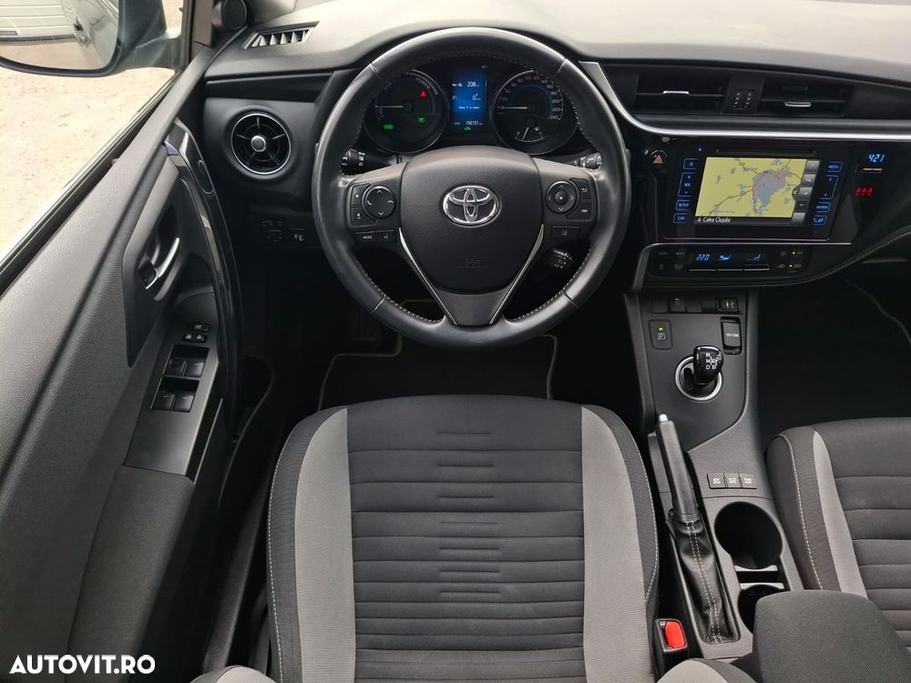 Toyota Auris - 15