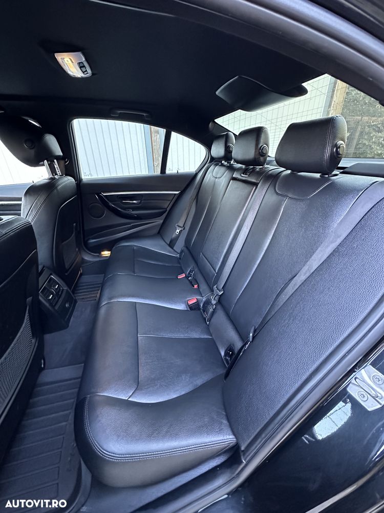 BMW Seria 3 320d Efficient Dynamic Edition Sport-Aut. Blue Per Sport Line - 5