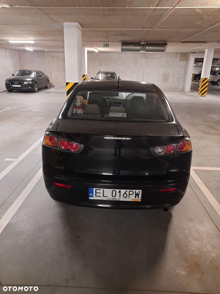 Mitsubishi Lancer 1.6 Inform - 10