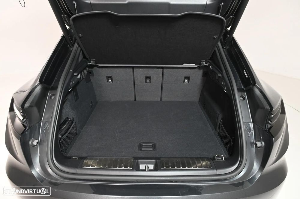 Porsche Macan Electric 4 - 10