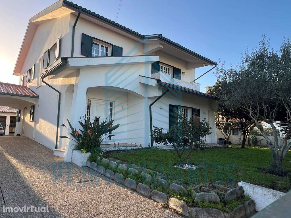 Moradia T5 em Esgueira - Aveiro - Grande imagem: 4/45