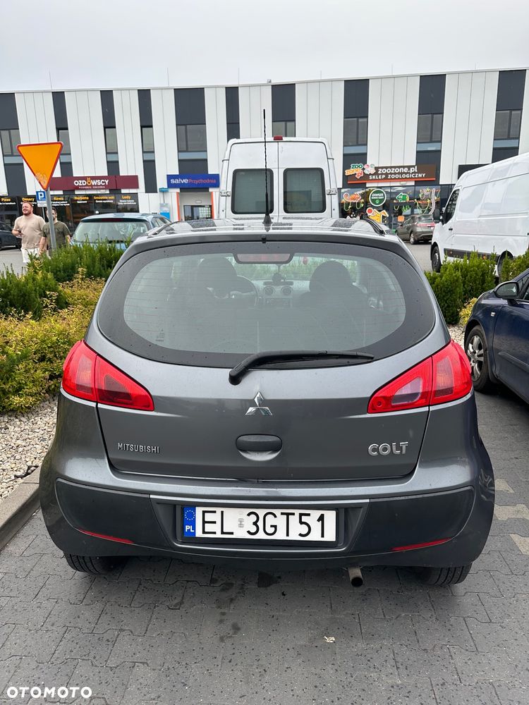 Mitsubishi Colt 1.1 - 15