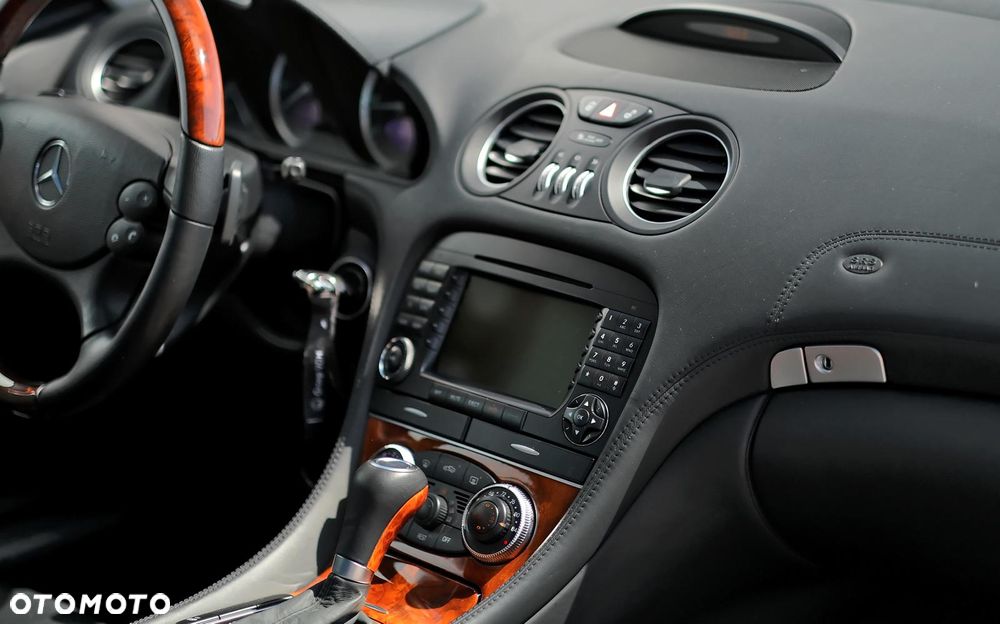 Mercedes-Benz SL - 18