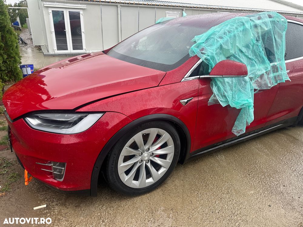 Tesla Model X Performance - 1
