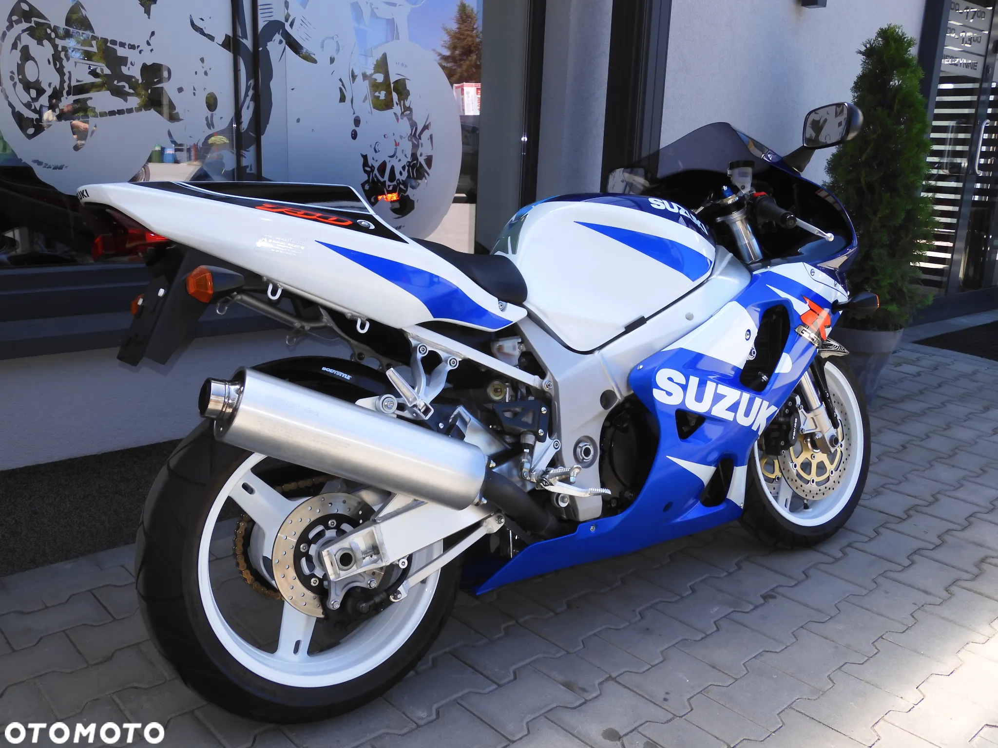 Suzuki GSX-R - 6
