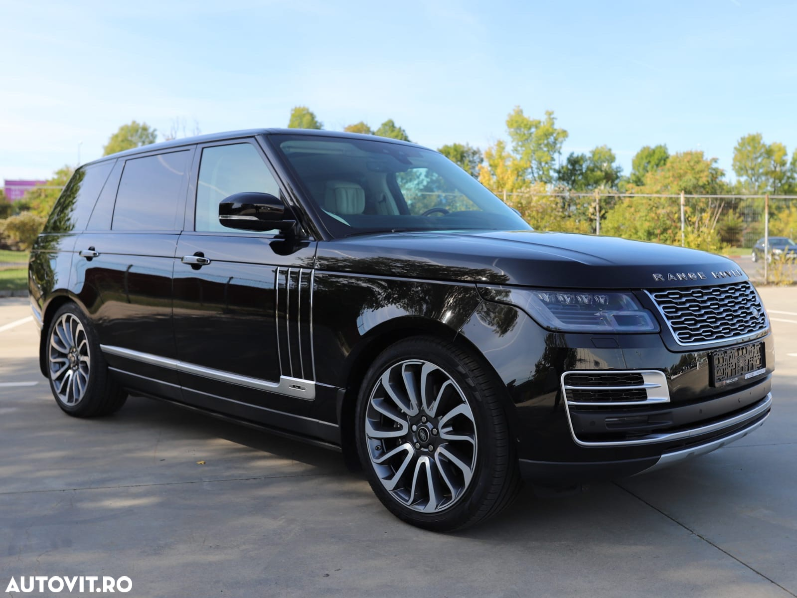 Land Rover Range Rover 3.0 l6 MHEV LWB SVAutobiography - 3