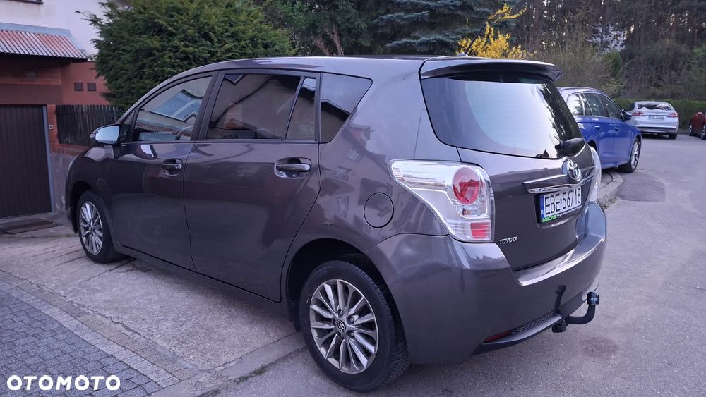 Toyota Verso 1.6 D-4D Prestige 7os EU6 - 3