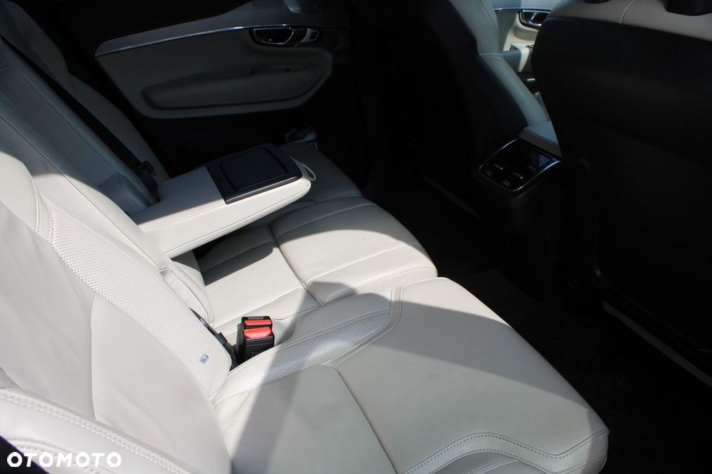Volvo XC 90 - 10