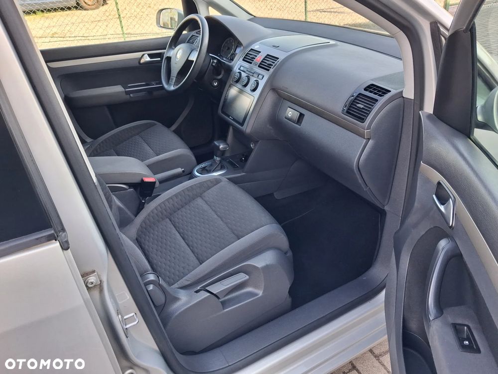 Volkswagen Touran 1.4 TSI DSG Highline - 12