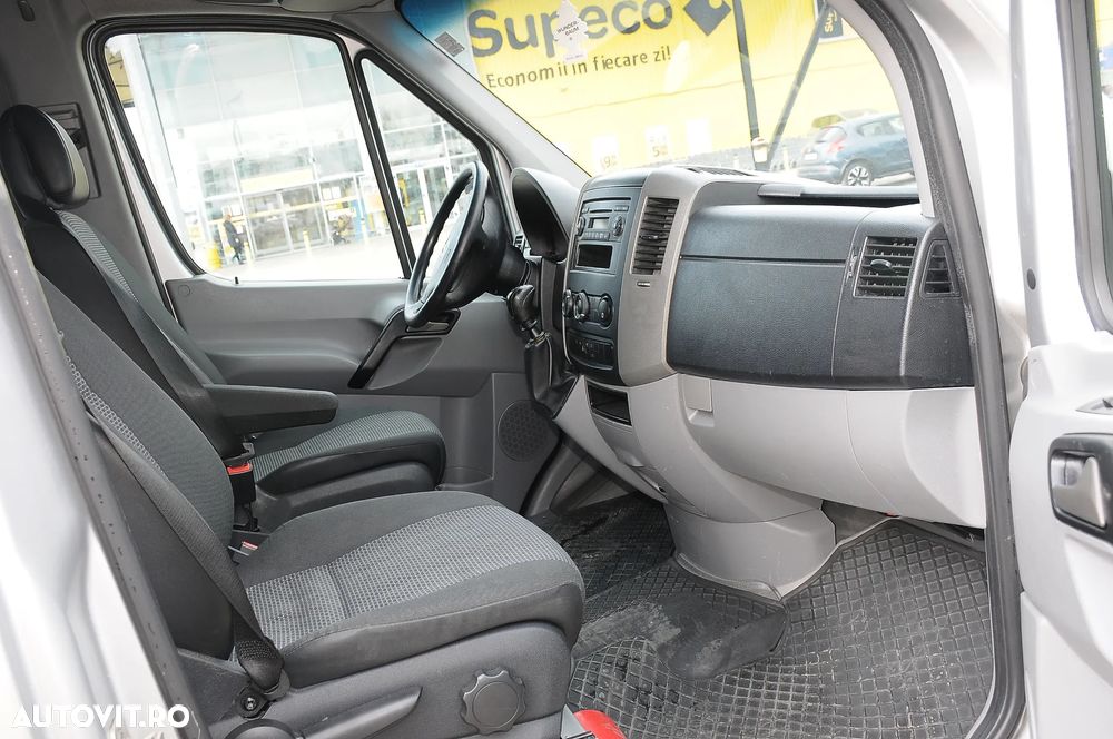 Mercedes-Benz Sprinter - 14