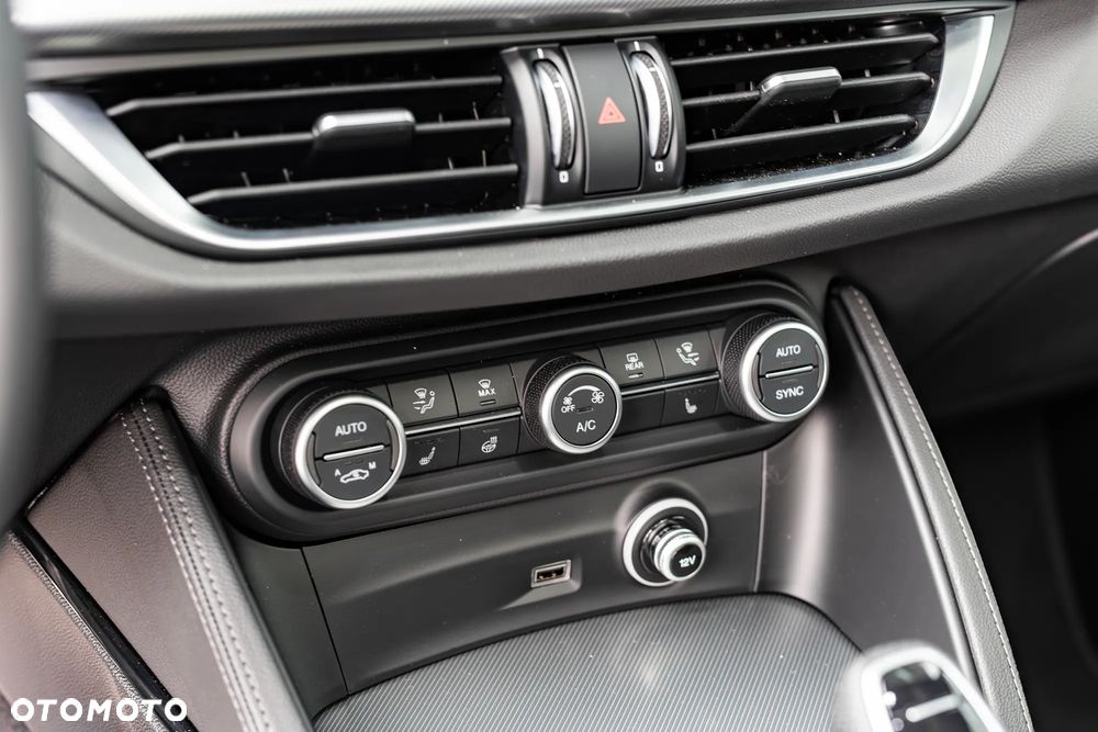 Alfa Romeo Stelvio 2.0 Turbo Veloce Q4 - 31