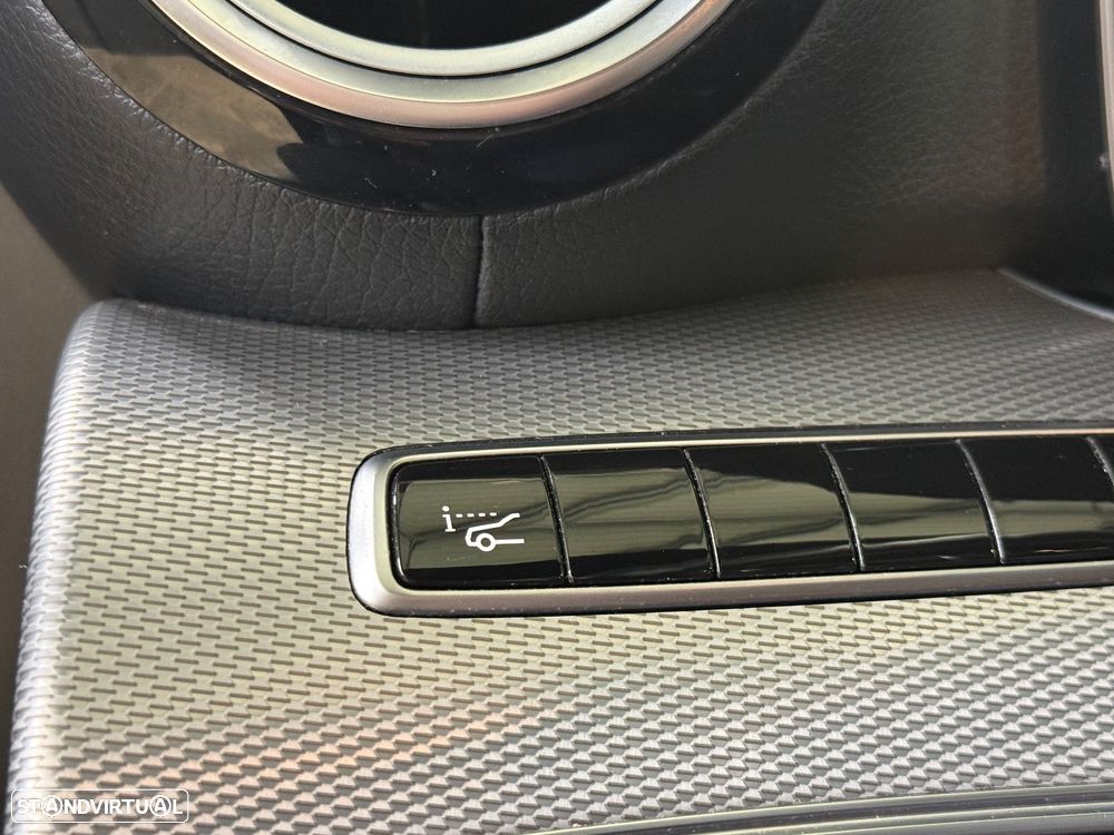 Mercedes-Benz E 300 d AMG Line - 17