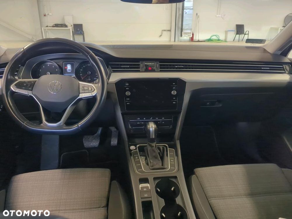 Volkswagen Passat 2.0 TSI Business DSG - 7