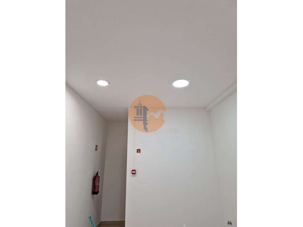 Loja em Monte Gordo - 400m da Praia - Grande imagem: 2/7