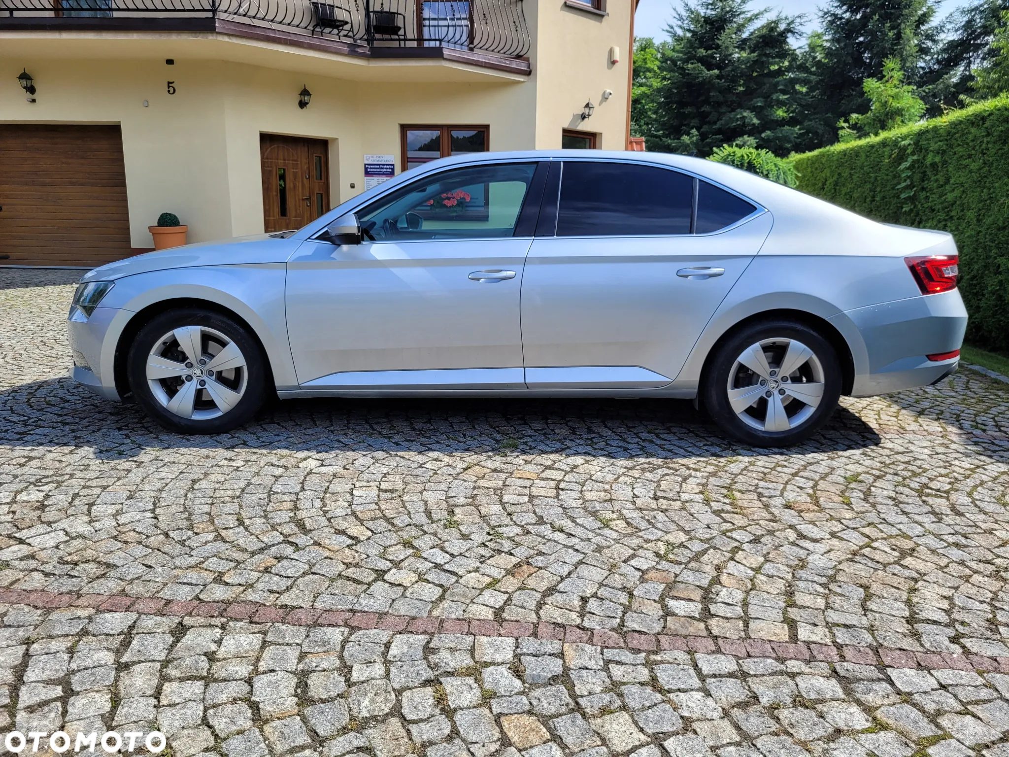 Skoda Superb 2.0 TDI 4x4 Ambition DSG - 8