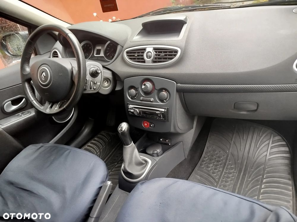 Renault Clio - 3