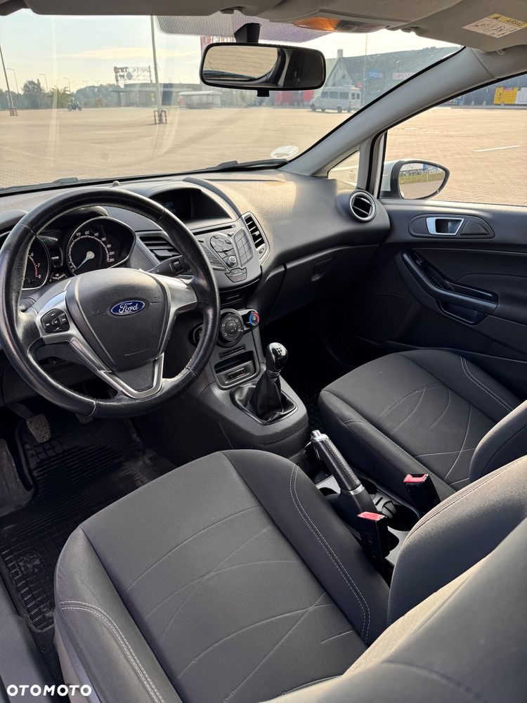 Ford Fiesta - 15